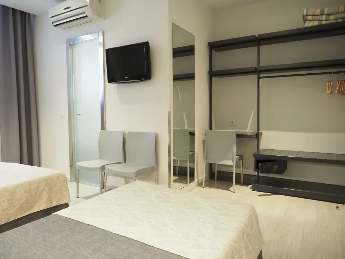 Hostal Benidorm Barcelona Spain