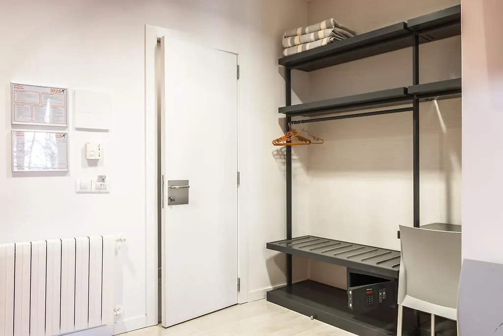 Hostal Benidorm Barcelona 2*,