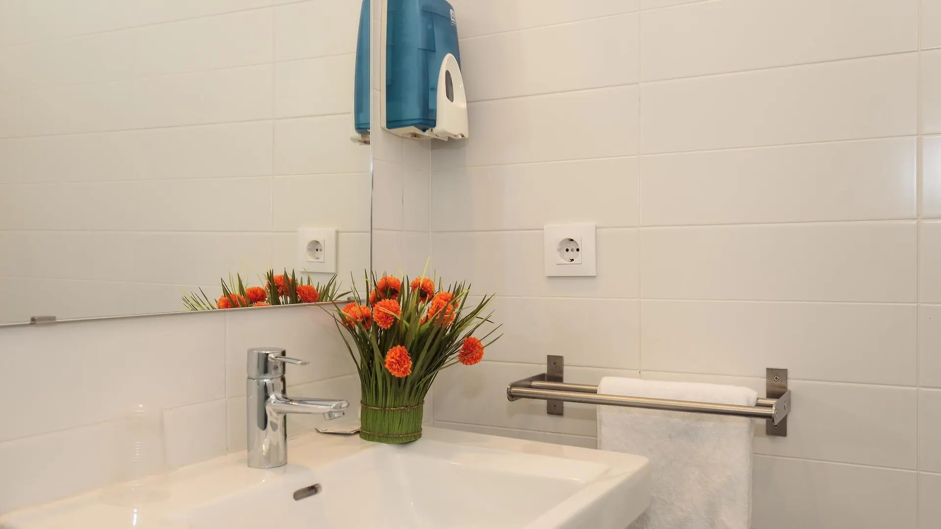 Hostal Benidorm Barcelona 2*,  Spain