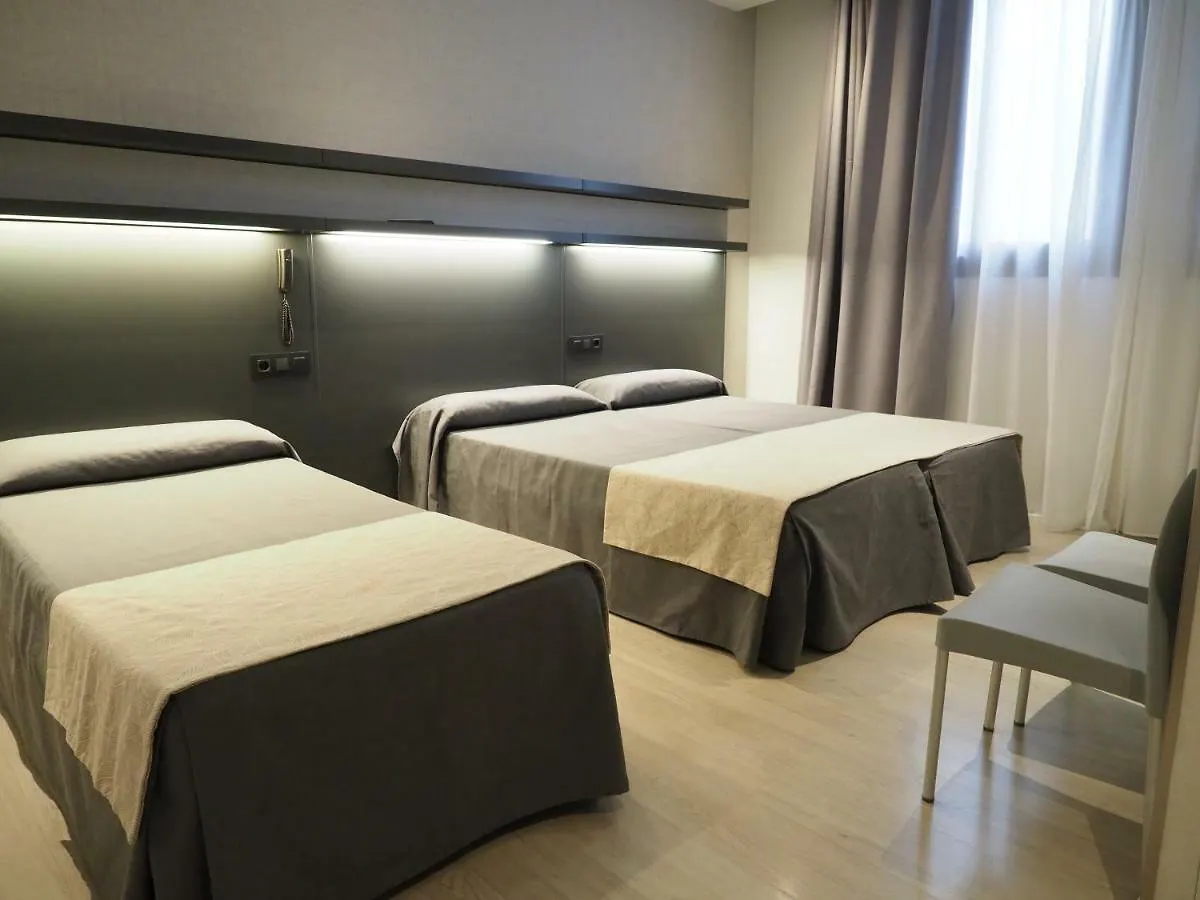 Hostal Benidorm Barcelona Guest house
